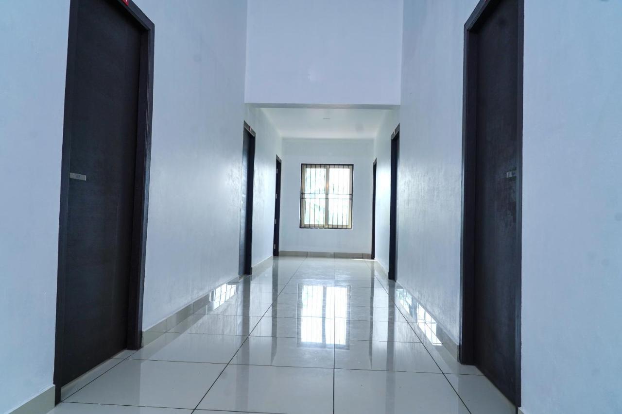 Отель Thekkumpuram Residency Kondotty Экстерьер фото