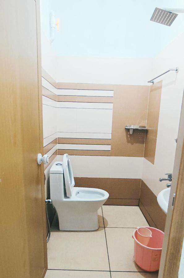Отель Thekkumpuram Residency Kondotty Экстерьер фото