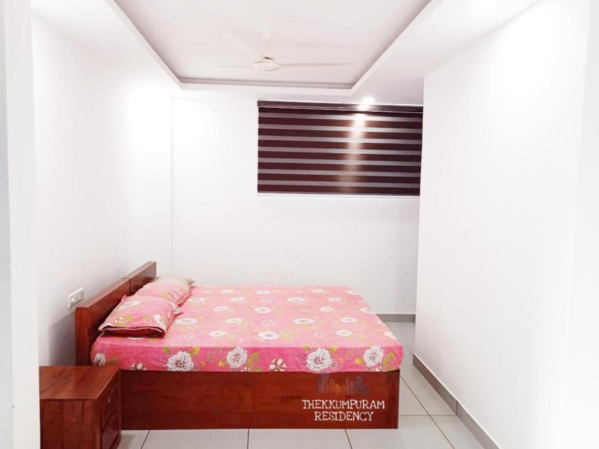 Отель Thekkumpuram Residency Kondotty Экстерьер фото