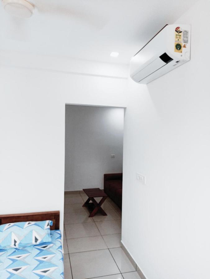 Отель Thekkumpuram Residency Kondotty Экстерьер фото