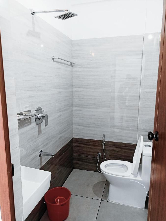 Отель Thekkumpuram Residency Kondotty Экстерьер фото