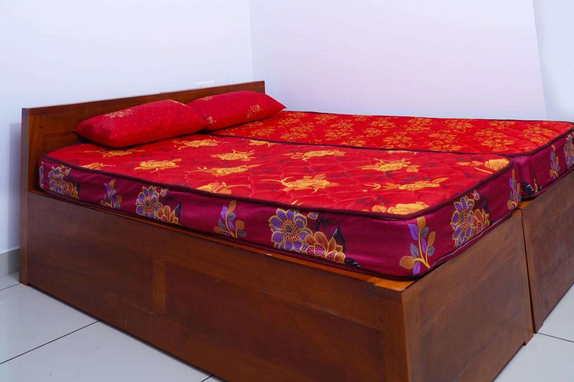 Отель Thekkumpuram Residency Kondotty Экстерьер фото